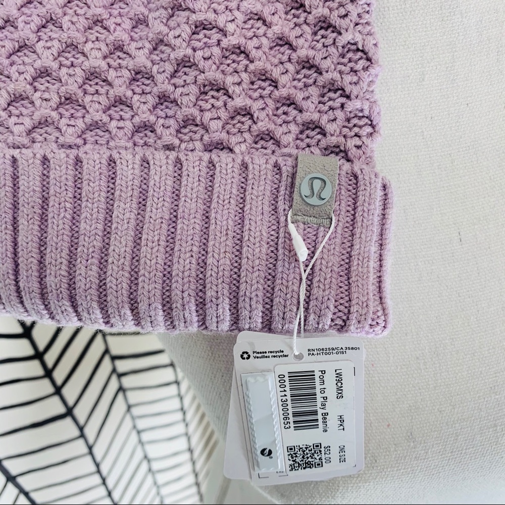 🔸 lululemon Pom to play beanie hat heather pink - Picture 3 of 7